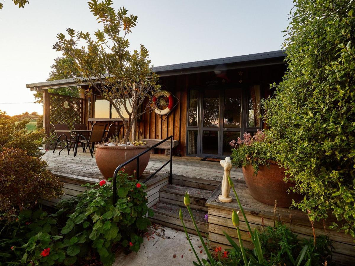 Barnacle Bills Lodge *